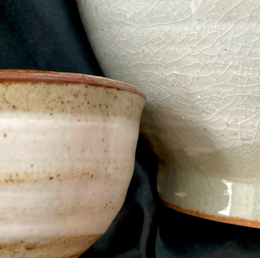 Bunchung-Becher, Detail der gesprenkelten Glasur